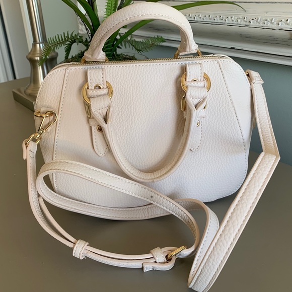 Small Light Pink Faux Leather Bag - Picture 2 of 6